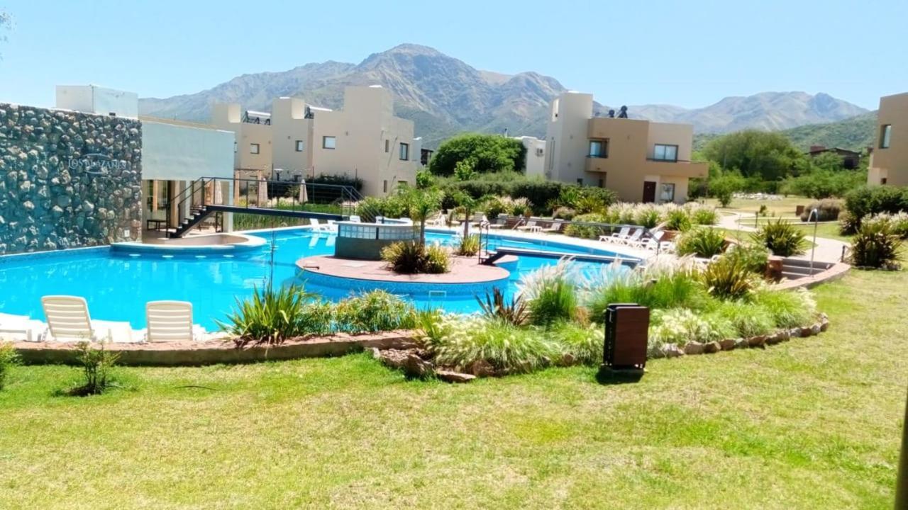 كابيلا ديل مونتي Apart Hotel Los Alazanes المظهر الخارجي الصورة